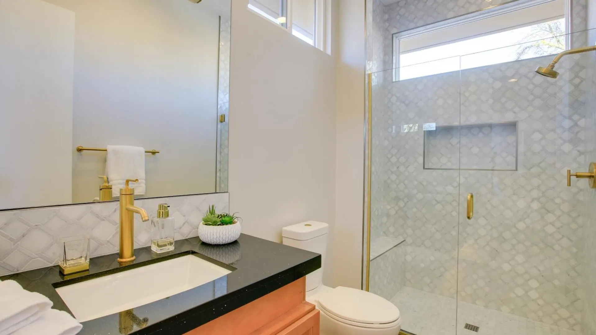 Holiday home Palm Springs Oasis With Pool And Spa On Golf Course!