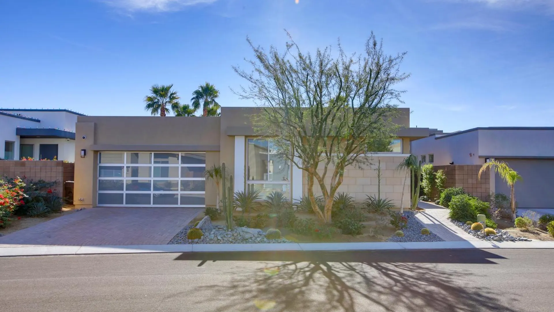 Palm Springs Oasis With Pool And Spa On Golf Course! Palm Springs